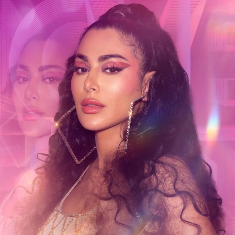 Paleta de Sombras - Huda Beauty - Obsessions - Lovefest - Imagem 7