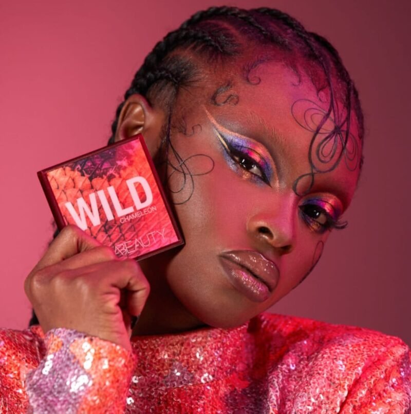 Paleta de Sombras - Huda Beauty - Obsessions - Wild Chameleon - Imagem 7