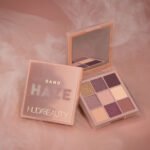 Paleta de Sombras - Huda Beauty - Obsessions - Sand Haze